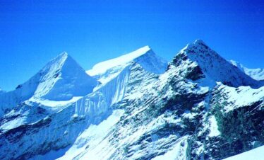 Putha Hiunchuli Expedition (7246m.)